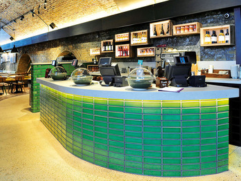 Pyrolave Suisse c/o Ruf Design AG - Der Lavastein bietet vielfältige Möglichkeiten lebendige Farben und Strukturen hinzuzufügen und zu kreieren. 